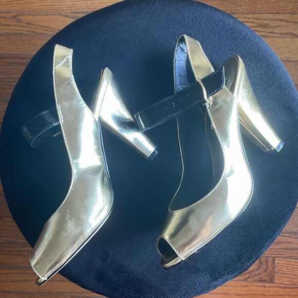 STEVE MADDEN GOLD METALLIC SLING BACK HIGH HEEL WOMEN'S PEP TOE SHOES SIZE 7 M - Picture 2 of 15